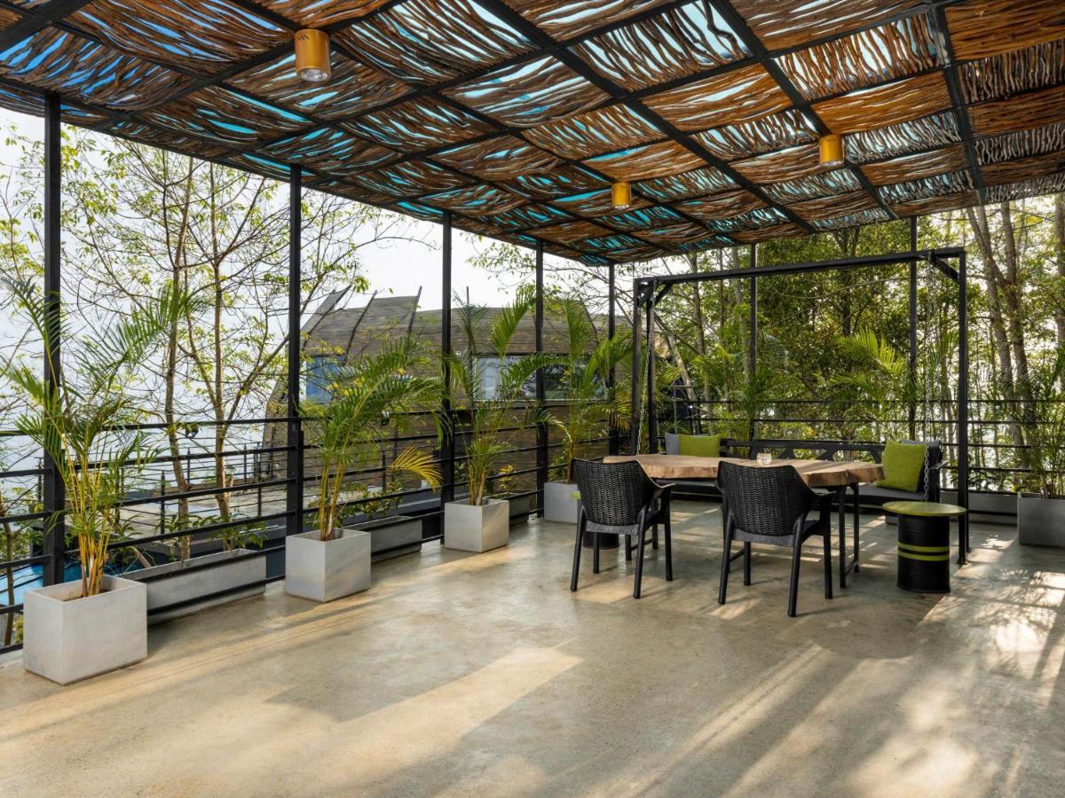 فندق Acres Leisure &