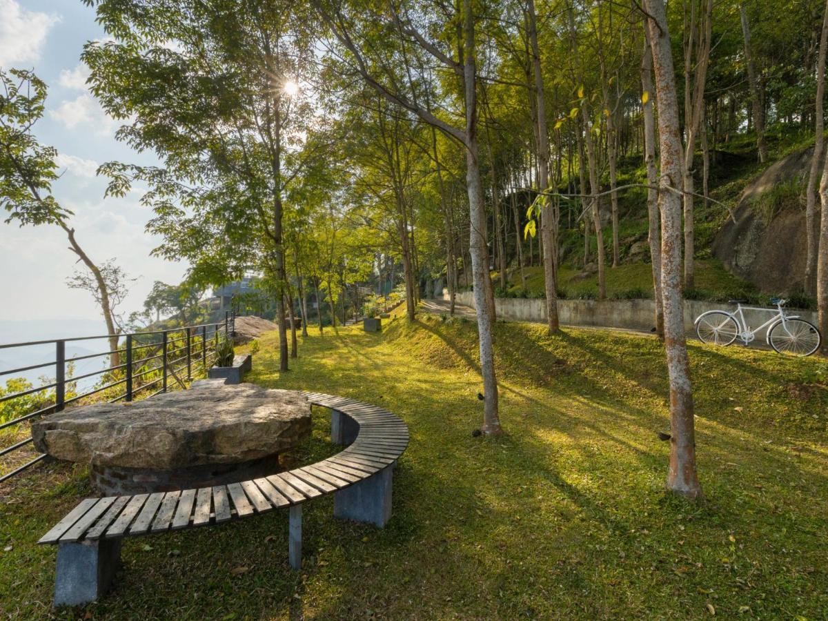 Acres Leisure & Hotel