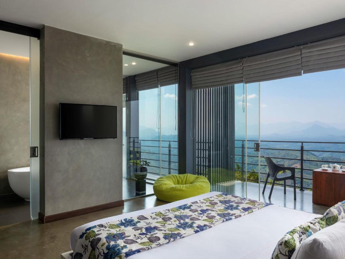 Hotel Acres Leisure & Kandy