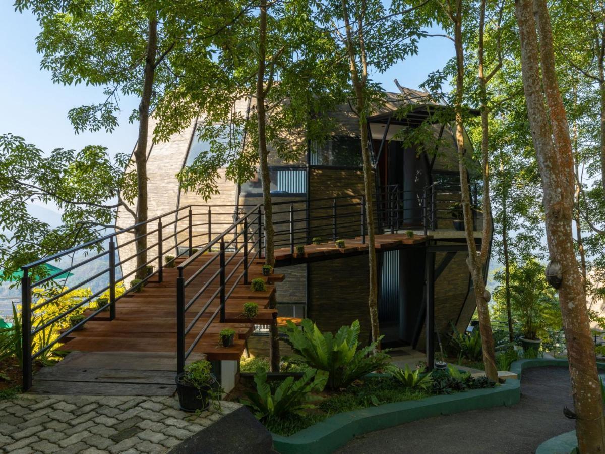 Acres Leisure & Hotel